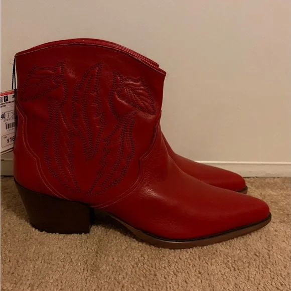 NWT ZARA Red Western Cowboy Embroidered Leather Ankle Boots | Size US 9 - Picture 5 of 5
